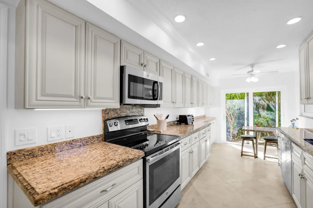 4161 U.s. Highway 1 Jupiter FL 33477