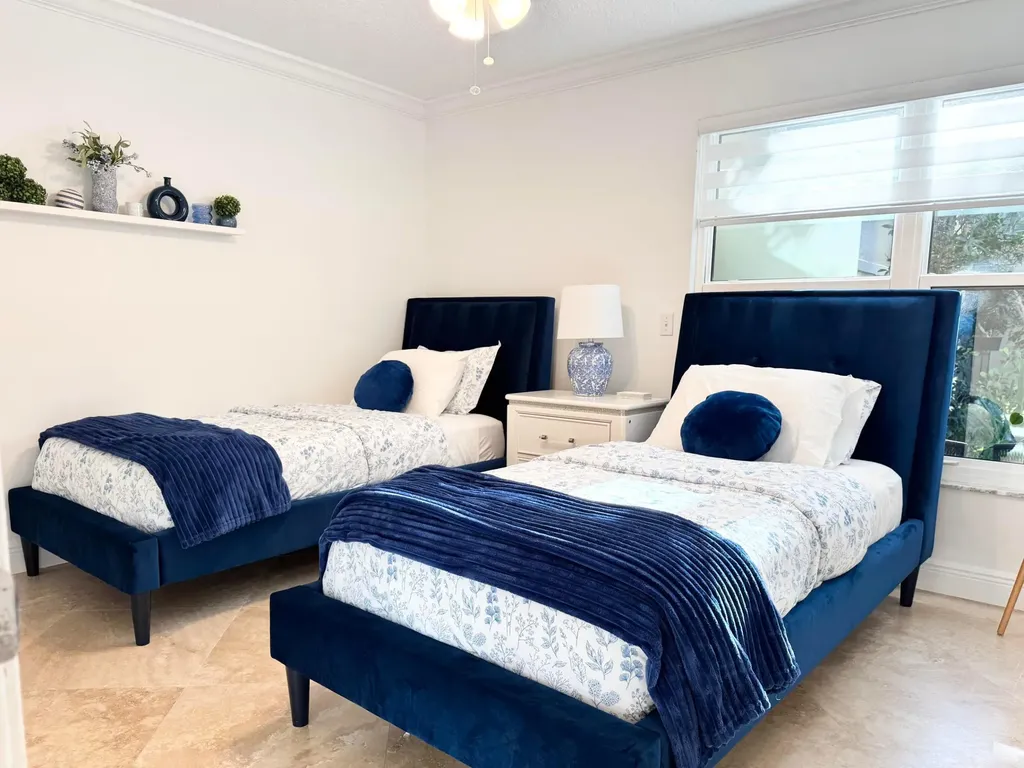 4161 U.s. Highway 1 Jupiter FL 33477