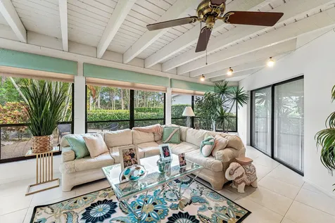 643 W Lakewoode Circle Delray Beach FL 33445
