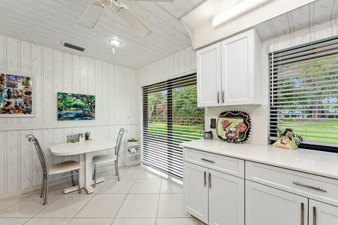 643 W Lakewoode Circle Delray Beach FL 33445