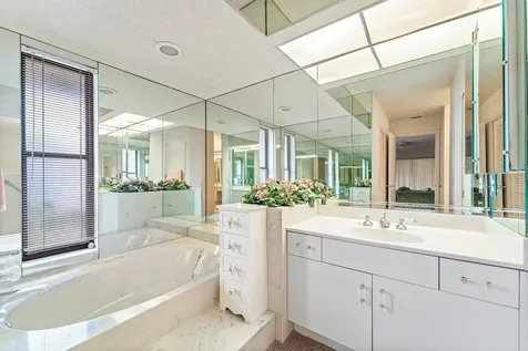 643 W Lakewoode Circle Delray Beach FL 33445