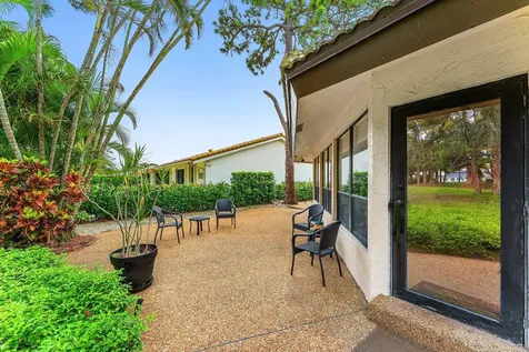 643 W Lakewoode Circle Delray Beach FL 33445