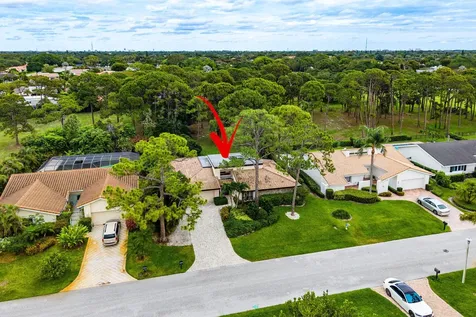 643 W Lakewoode Circle Delray Beach FL 33445