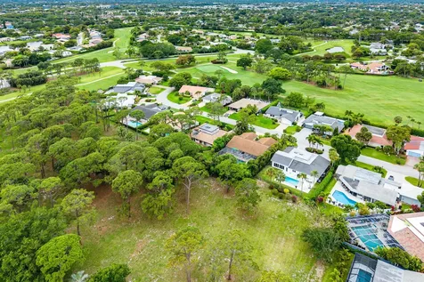 643 W Lakewoode Circle Delray Beach FL 33445