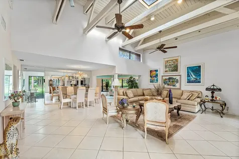 643 W Lakewoode Circle Delray Beach FL 33445