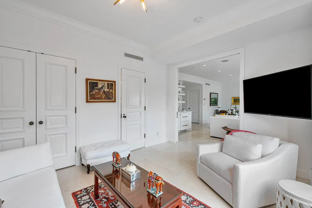 150 Bradley Place Palm Beach FL 33480