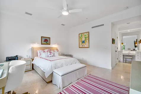 150 Bradley Place Palm Beach FL 33480