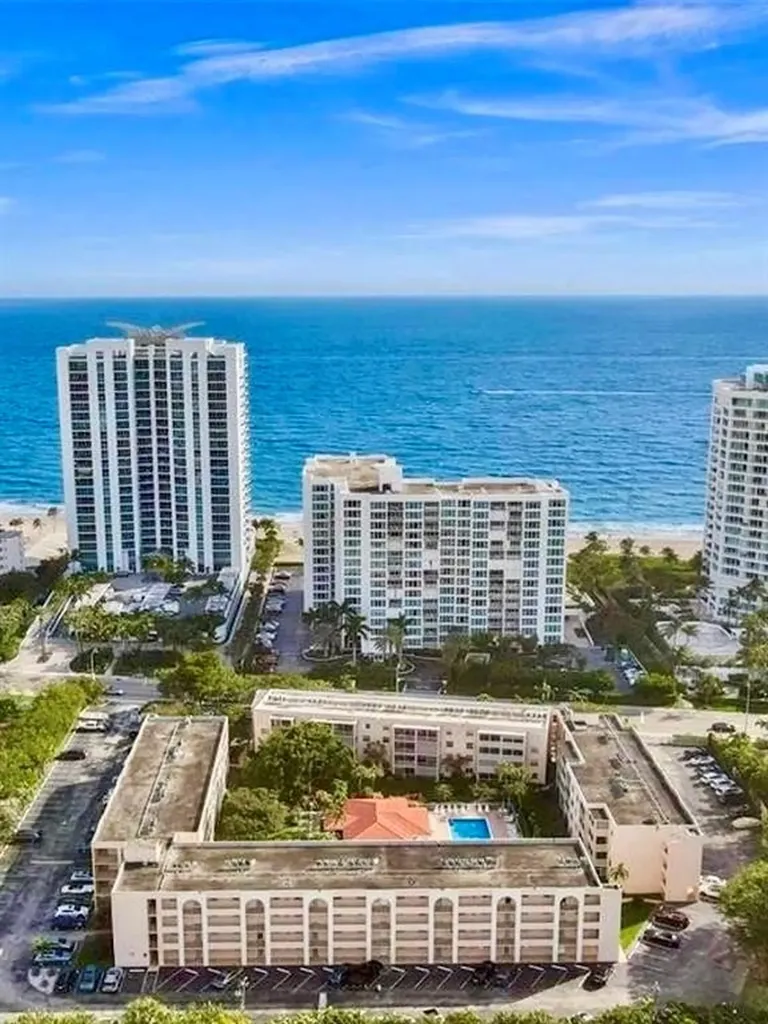 1541 S Ocean Boulevard Lauderdale By The Sea FL 33062