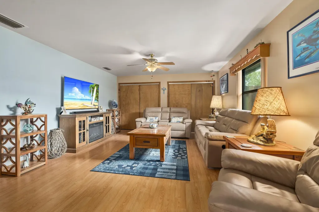 2725 Twin Oaks Trail Fort Pierce FL 34945