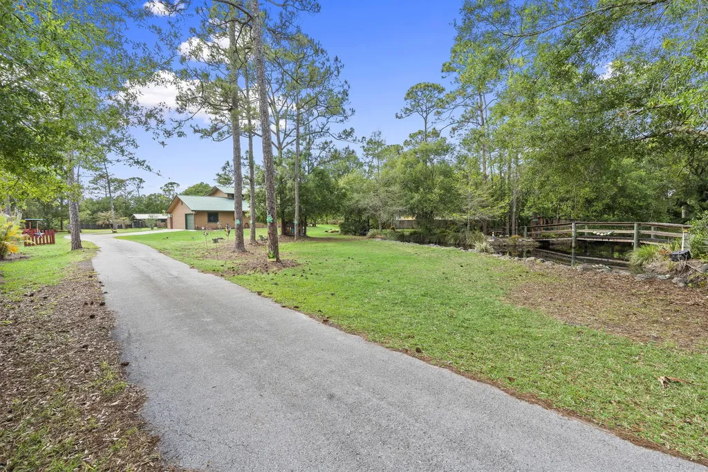 2725 Twin Oaks Trail Fort Pierce FL 34945
