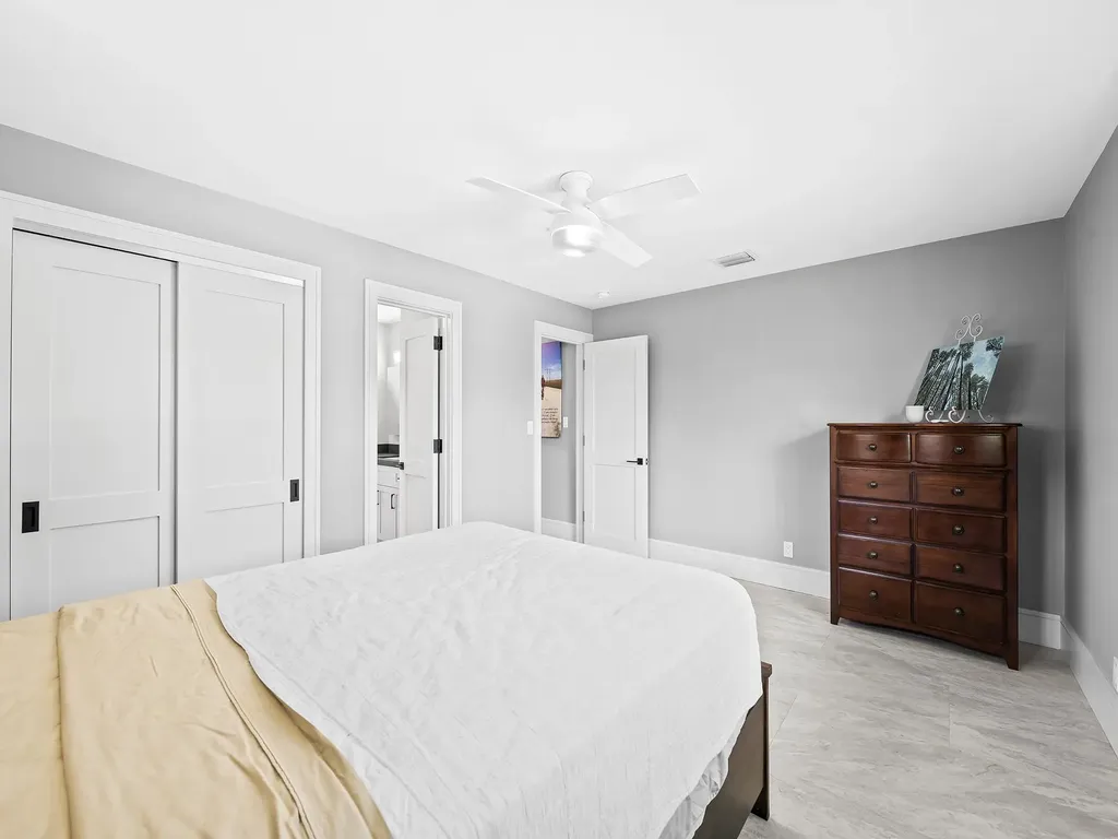 2754 NE 31st Court Lighthouse Point FL 33064