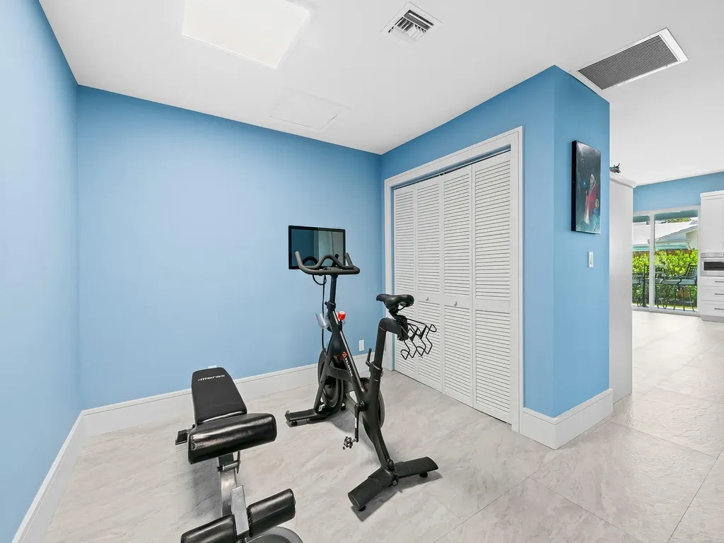 2754 NE 31st Court Lighthouse Point FL 33064