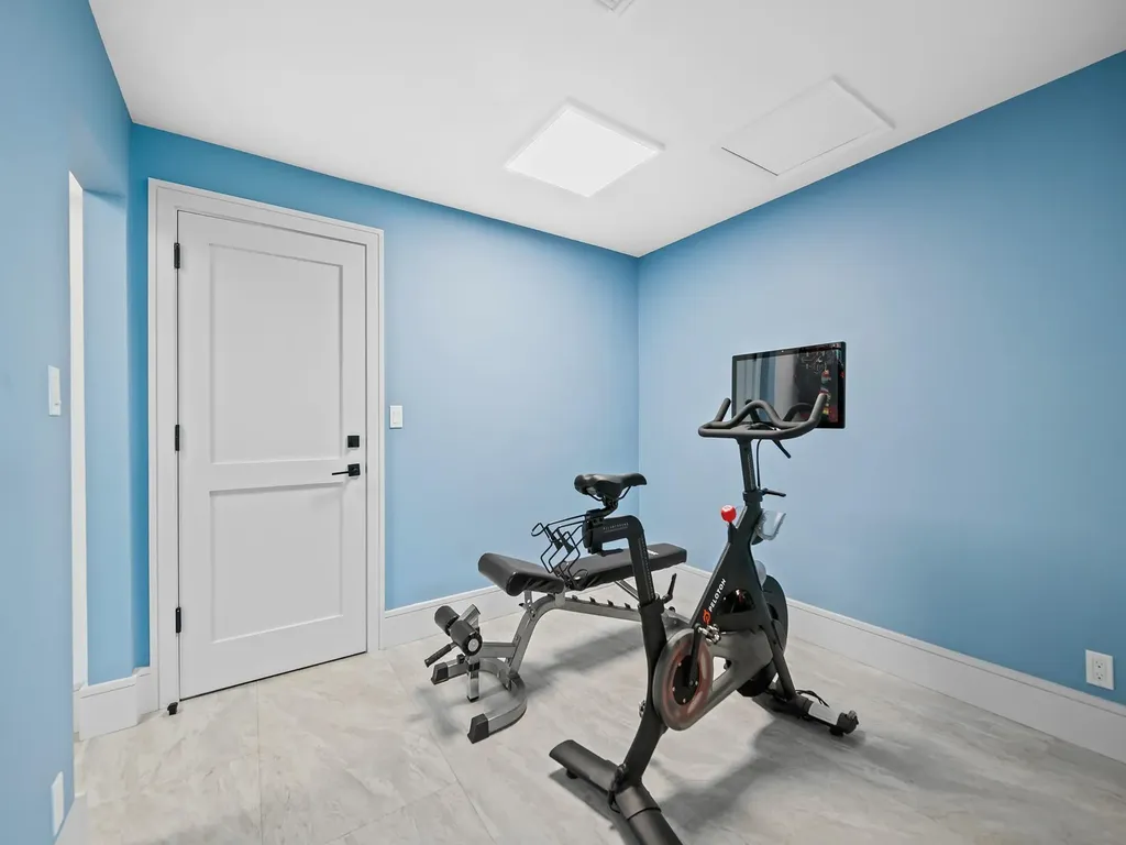 2754 NE 31st Court Lighthouse Point FL 33064
