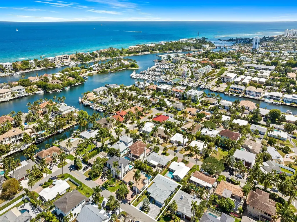 2754 NE 31st Court Lighthouse Point FL 33064