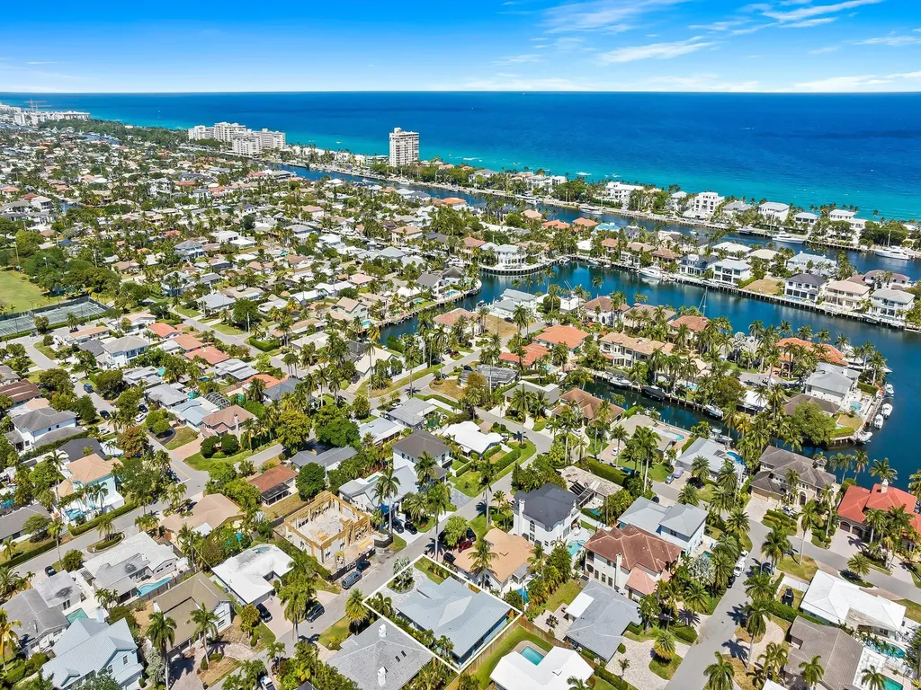 2754 NE 31st Court Lighthouse Point FL 33064