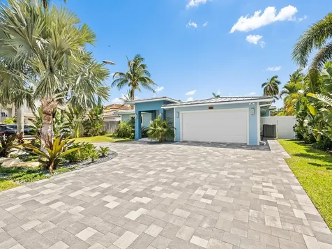 2754 NE 31st Court Lighthouse Point FL 33064
