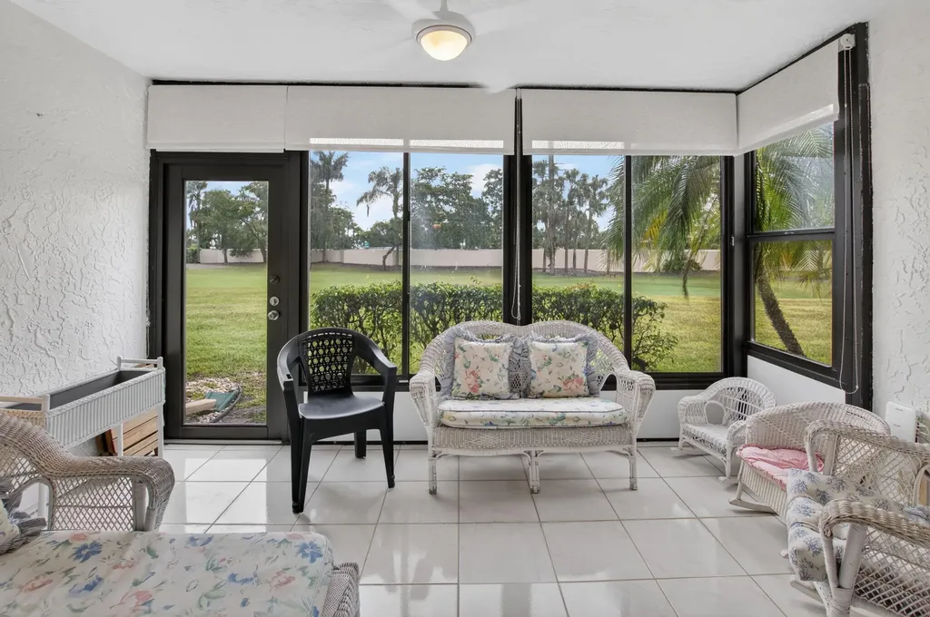 5021 Oakhill Lane Delray Beach FL 33484