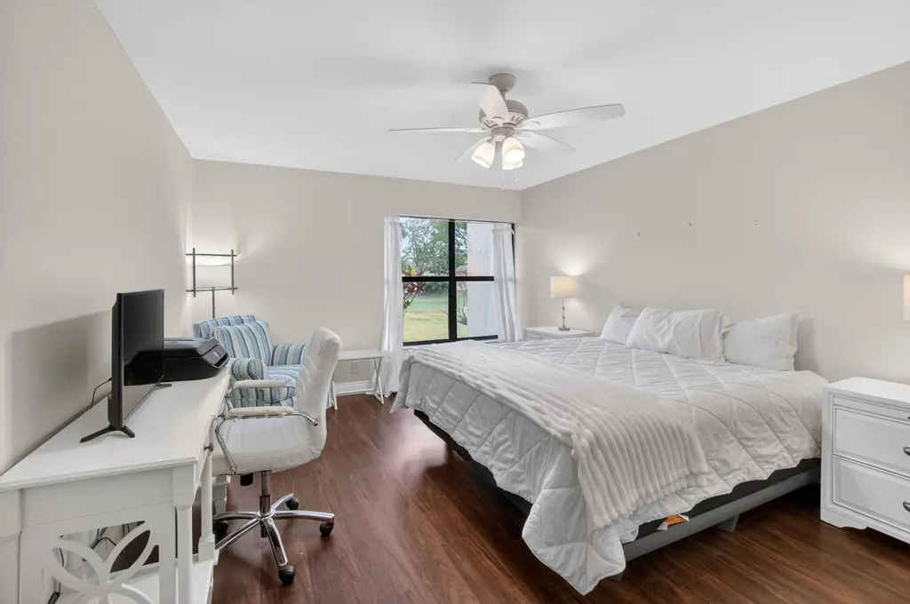 5021 Oakhill Lane Delray Beach FL 33484