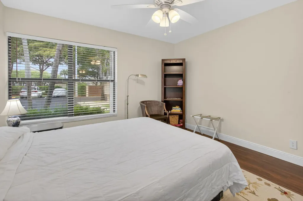 5021 Oakhill Lane Delray Beach FL 33484