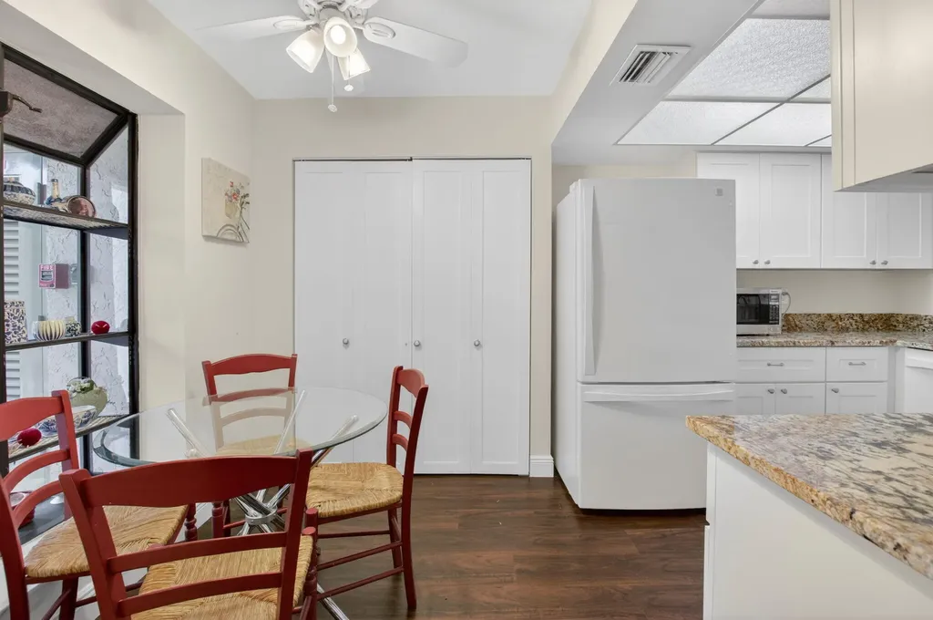 5021 Oakhill Lane Delray Beach FL 33484