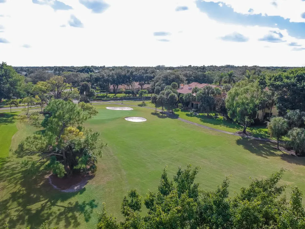 5021 Oakhill Lane Delray Beach FL 33484
