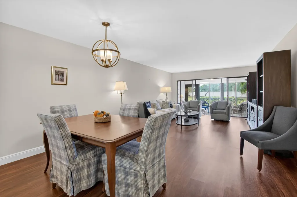 5021 Oakhill Lane Delray Beach FL 33484