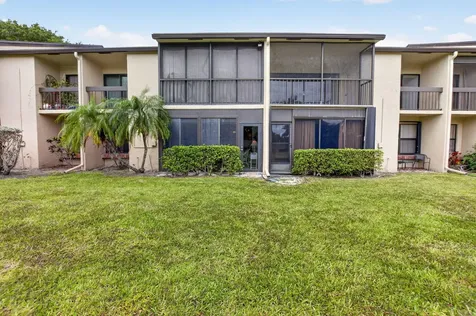 5021 Oakhill Lane Delray Beach FL 33484