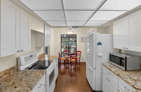 5021 Oakhill Lane Delray Beach FL 33484