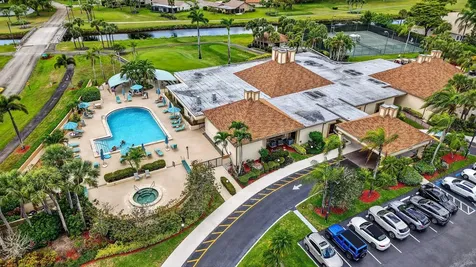 5021 Oakhill Lane Delray Beach FL 33484