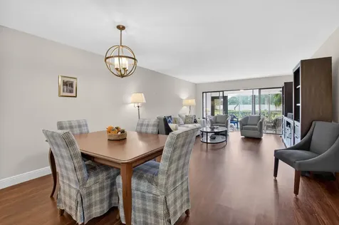 5021 Oakhill Lane Delray Beach FL 33484
