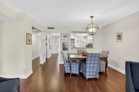 5021 Oakhill Lane Delray Beach FL 33484