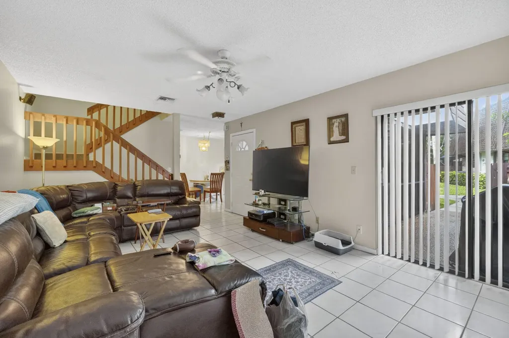 2539 NW 99th Avenue Coral Springs FL 33065
