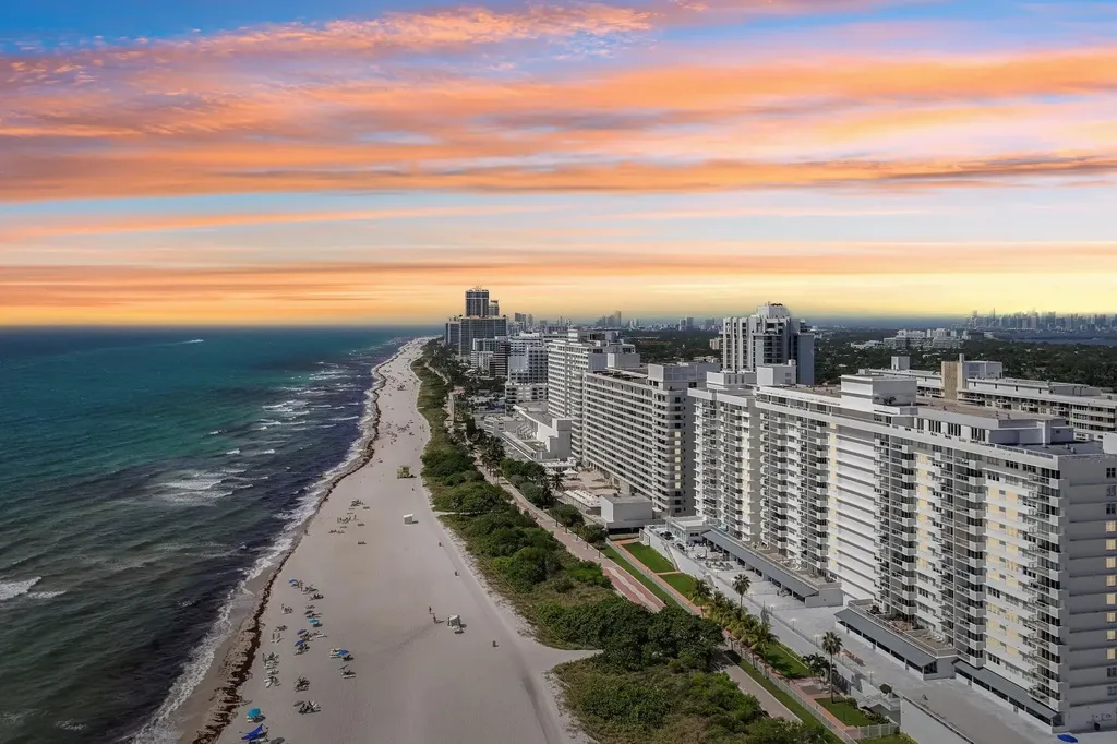 5601 Collins Avenue Miami Beach FL 33140