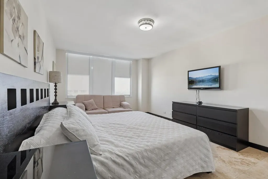 5601 Collins Avenue Miami Beach FL 33140