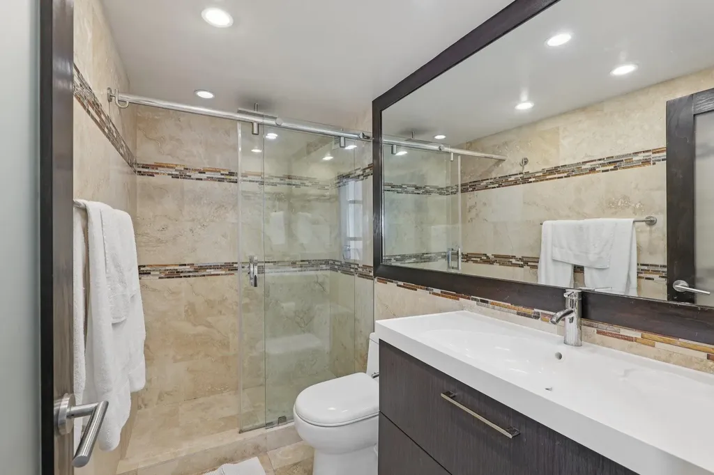5601 Collins Avenue Miami Beach FL 33140