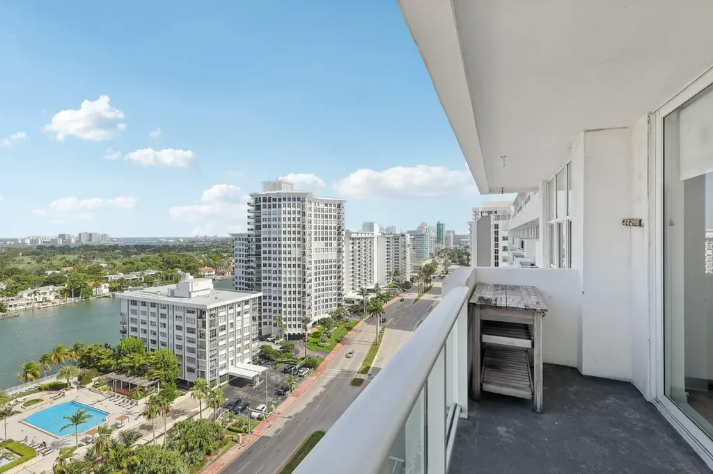 5601 Collins Avenue Miami Beach FL 33140