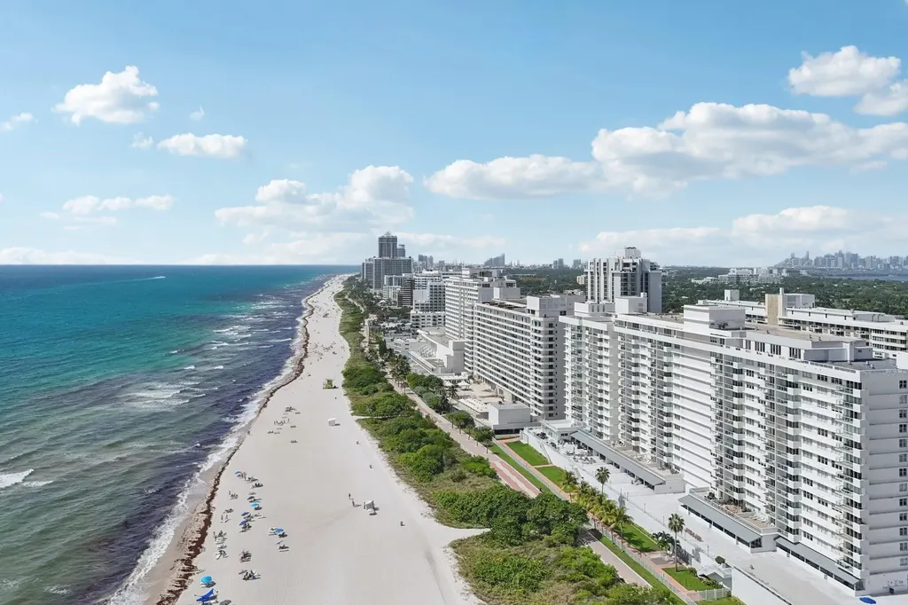 5601 Collins Avenue Miami Beach FL 33140