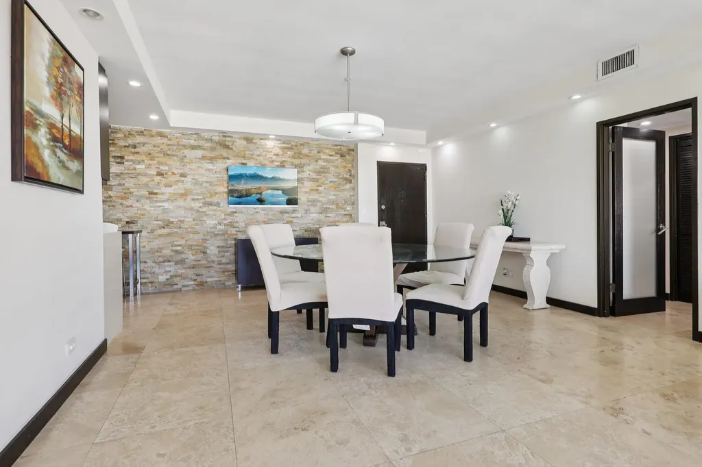 5601 Collins Avenue Miami Beach FL 33140