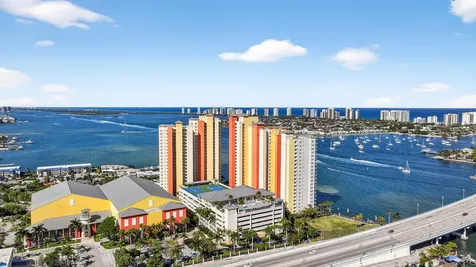 2640 Lake Shore Drive Riviera Beach FL 33404