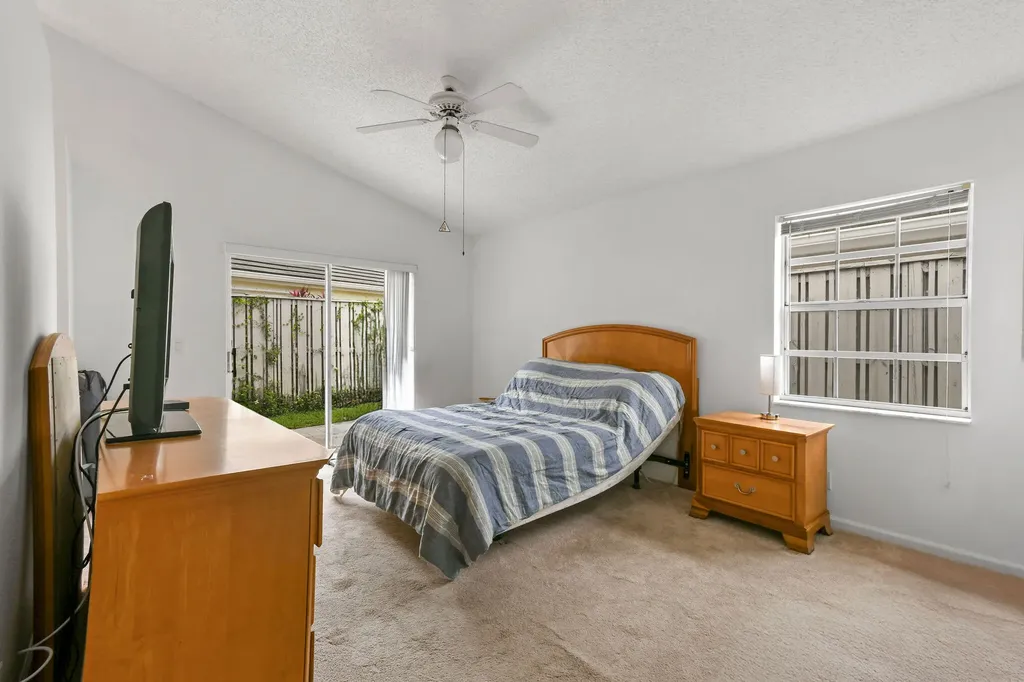 49 Admirals Court Palm Beach Gardens FL 33418