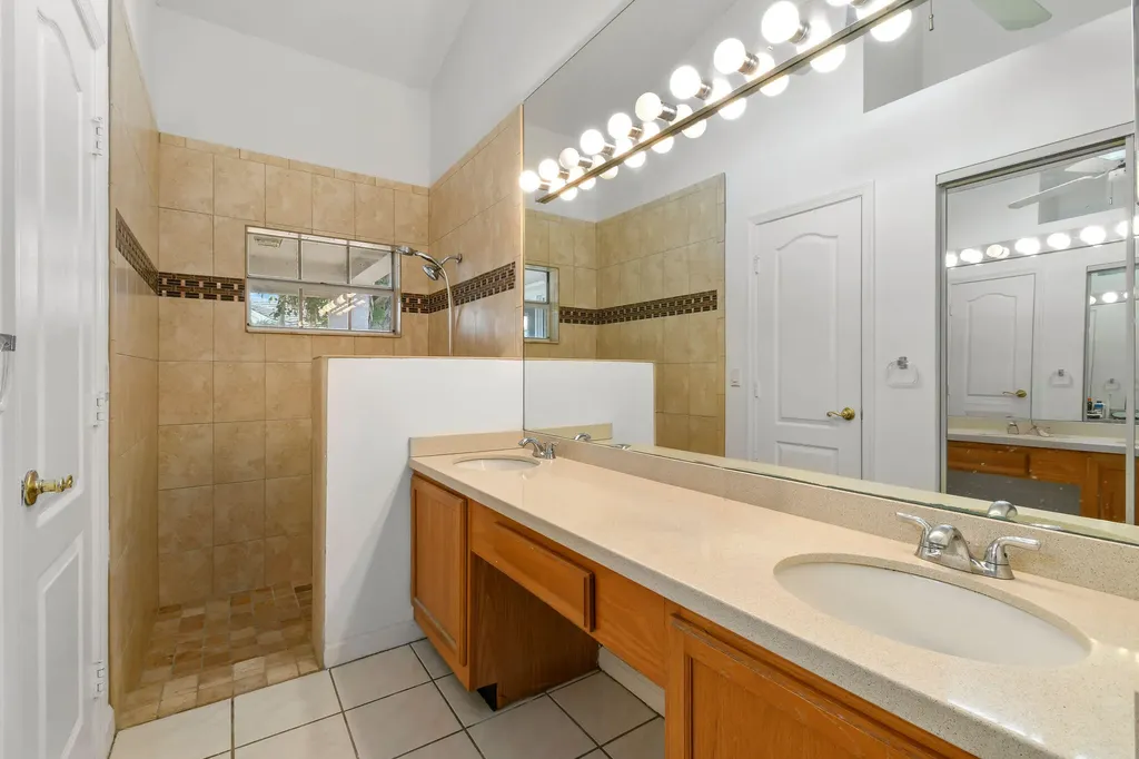 49 Admirals Court Palm Beach Gardens FL 33418