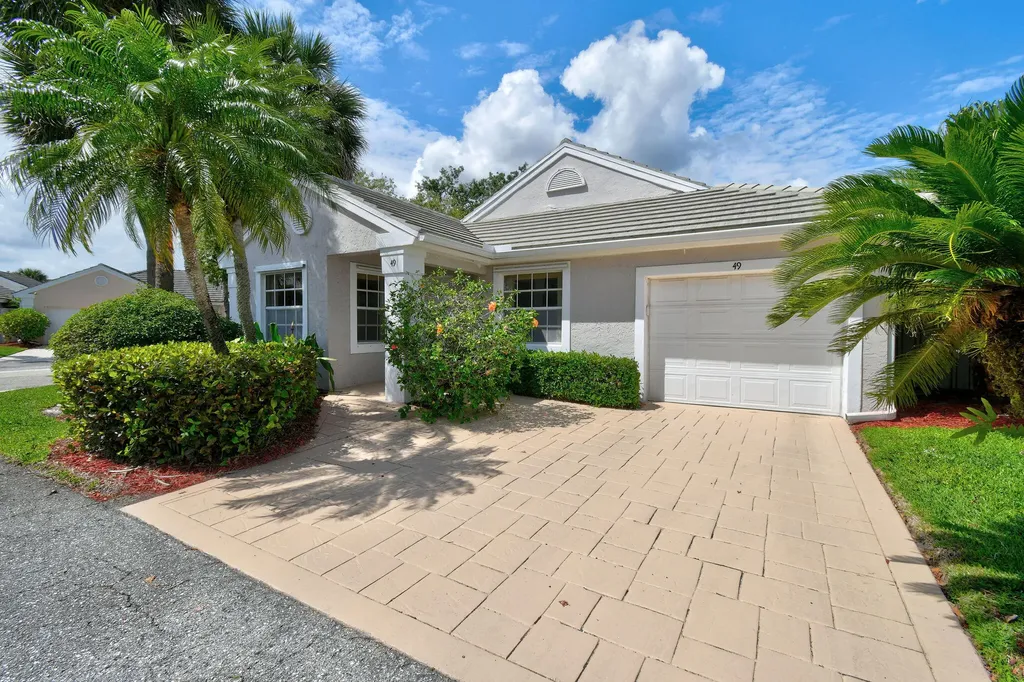 49 Admirals Court Palm Beach Gardens FL 33418