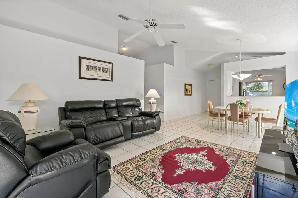 49 Admirals Court Palm Beach Gardens FL 33418