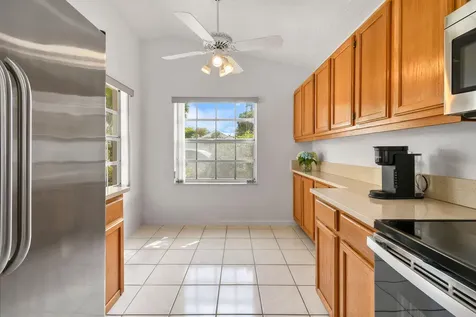 49 Admirals Court Palm Beach Gardens FL 33418
