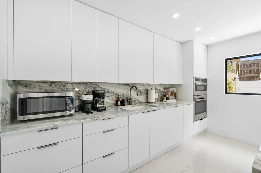 2724 N Ocean Boulevard Fort Lauderdale FL 33308