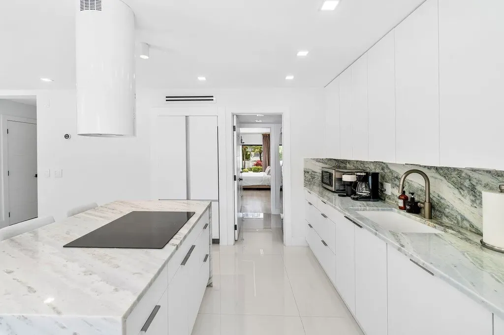 2724 N Ocean Boulevard Fort Lauderdale FL 33308