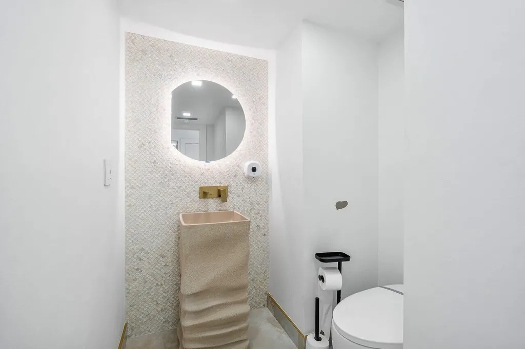 2724 N Ocean Boulevard Fort Lauderdale FL 33308