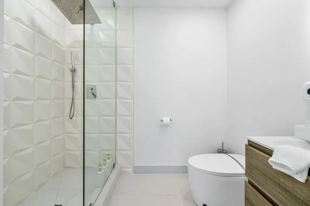 2724 N Ocean Boulevard Fort Lauderdale FL 33308