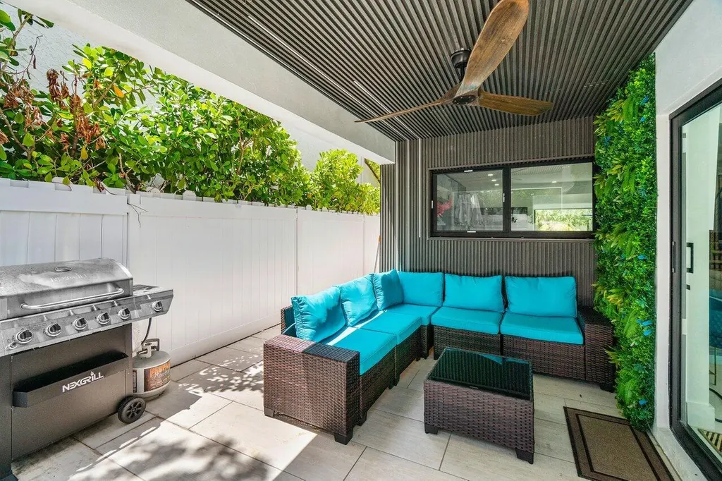 2724 N Ocean Boulevard Fort Lauderdale FL 33308