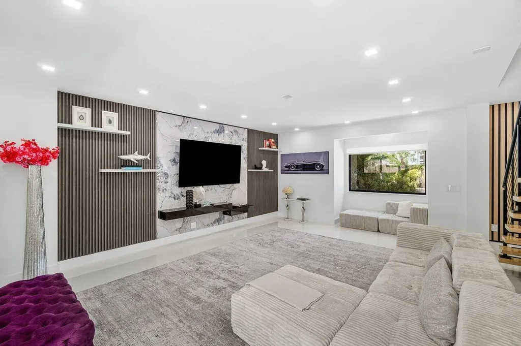 2724 N Ocean Boulevard Fort Lauderdale FL 33308